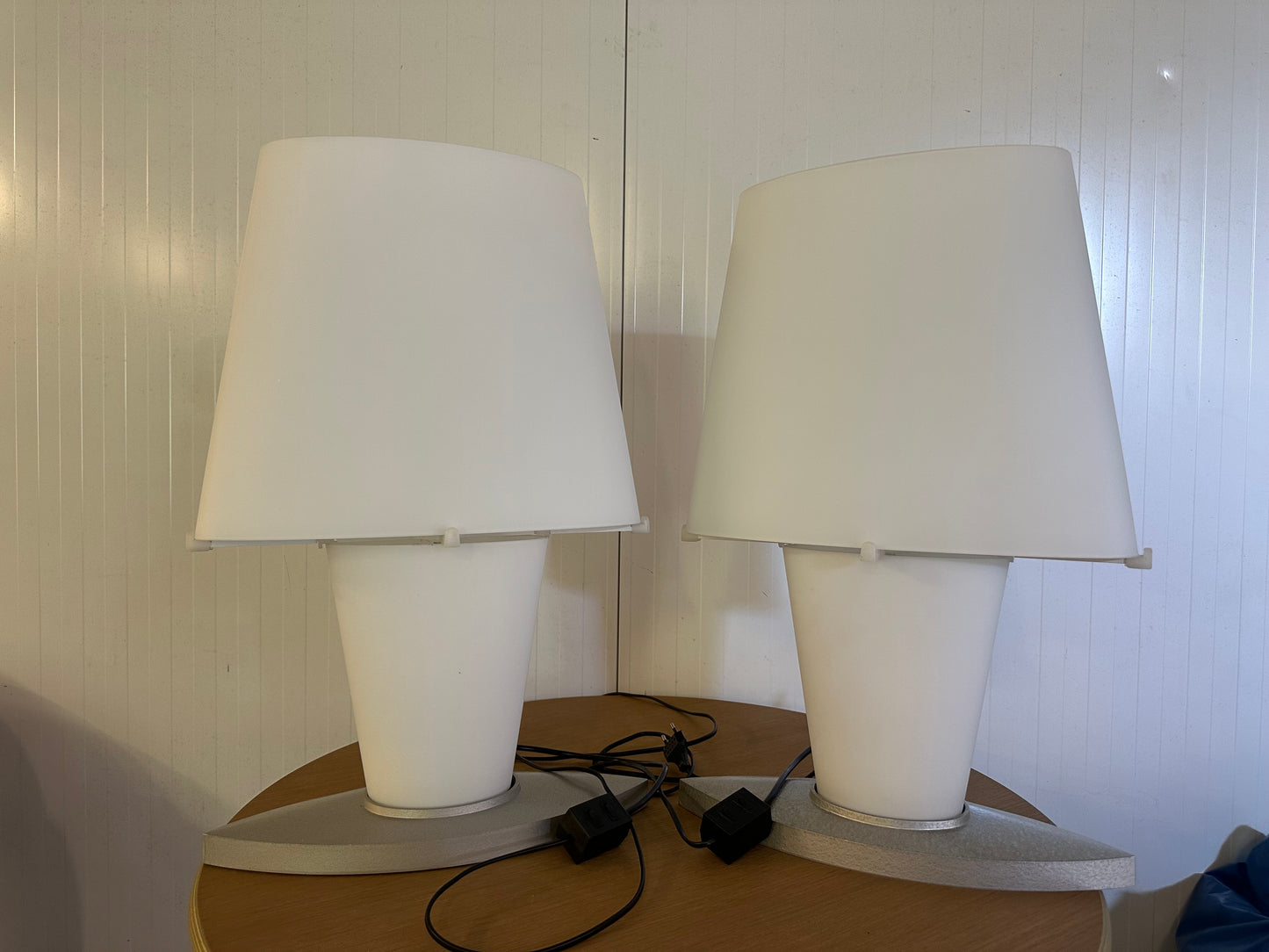 NIEUWSTAAT 2x Daniela Puppa Tafellamp voor Fontana Arte 1994