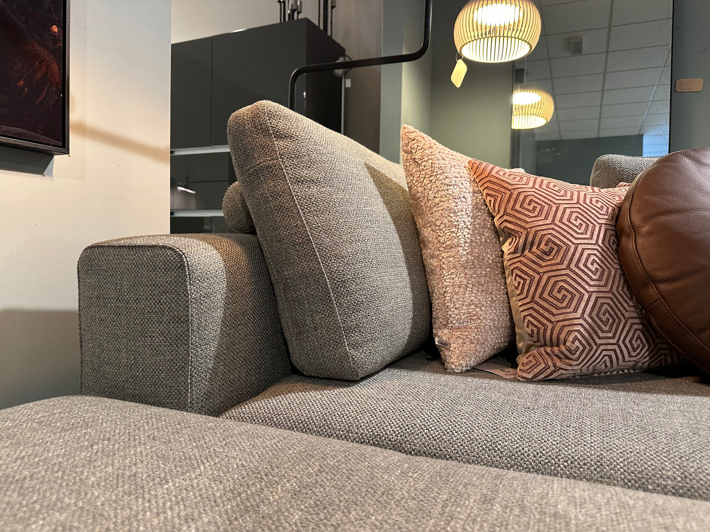 Design on Stock Showroommodel Vilaz Hoekbank + Hocker