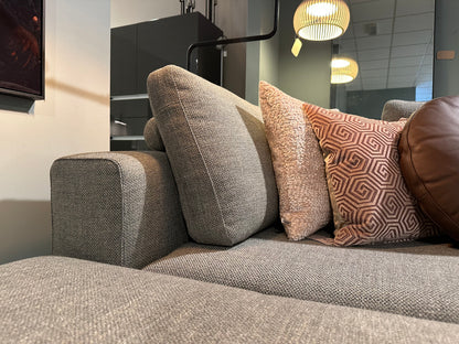 Design on Stock Showroommodel Vilaz Hoekbank + Hocker