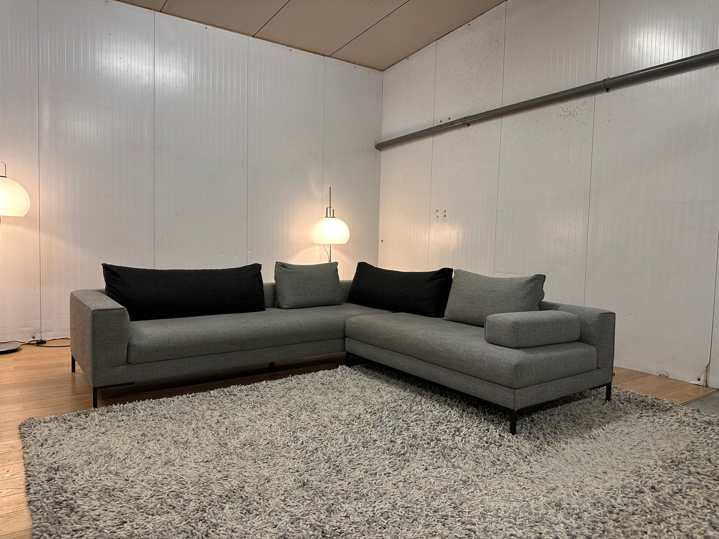ZGAN Design on Stock Aikon Lounge Hoekbank - 280x260 cm
