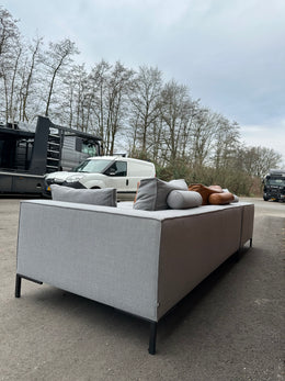 Design on Stock Aikon Lounge ~ Ploeg Wool Gray & Leather Cushions ~ Originele prijs €7.500