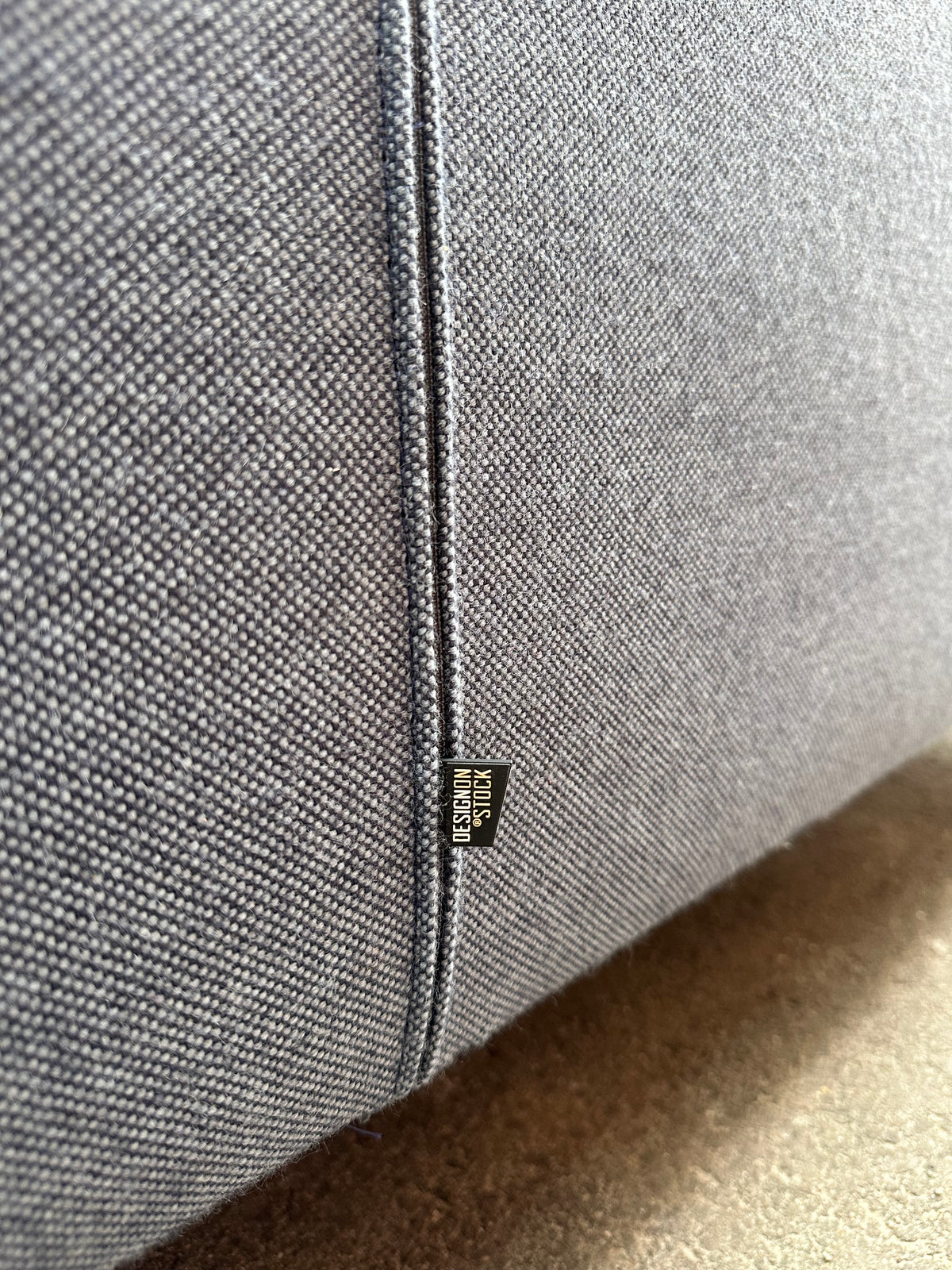 ZGAN Design on Stock Aikon Denim 2-Zitbank - €7.000