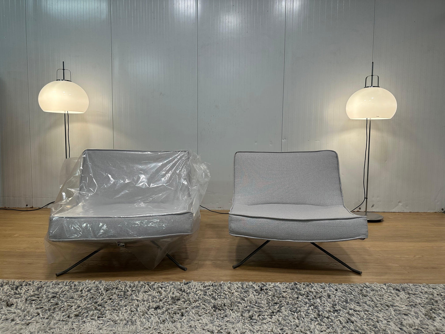 2x Nieuw Gestoffeerde Ligne Roset Pop Lounge Fauteuils