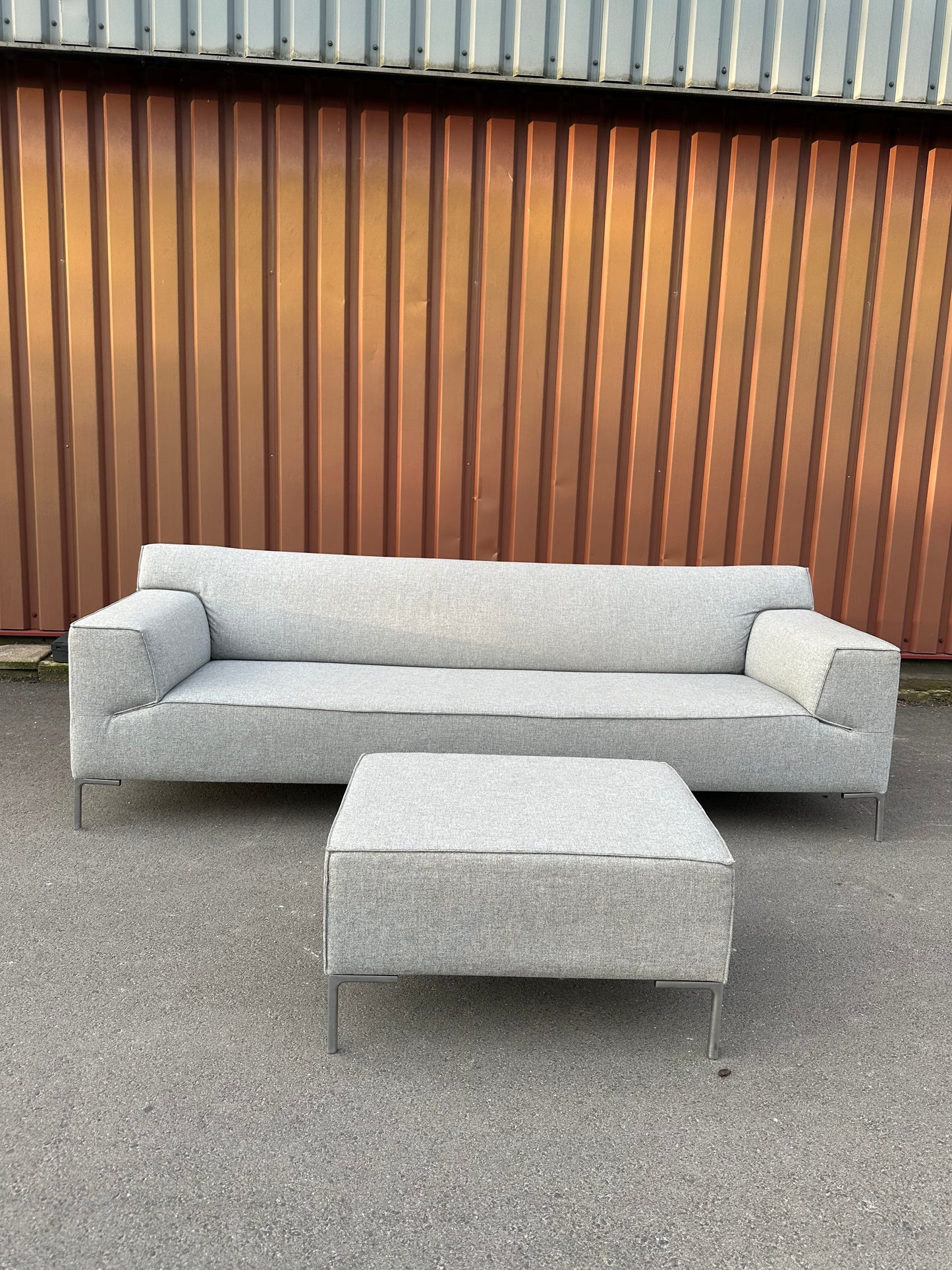 Design on Stock 4-Zits Bank met Hocker - Ploegwol Grijs