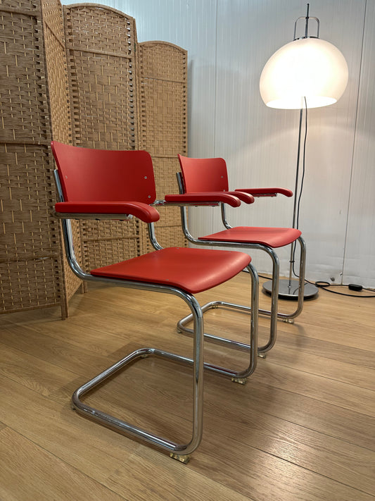 NIEUWSTAAT 2x Rode Thonet Eetkamerstoelen