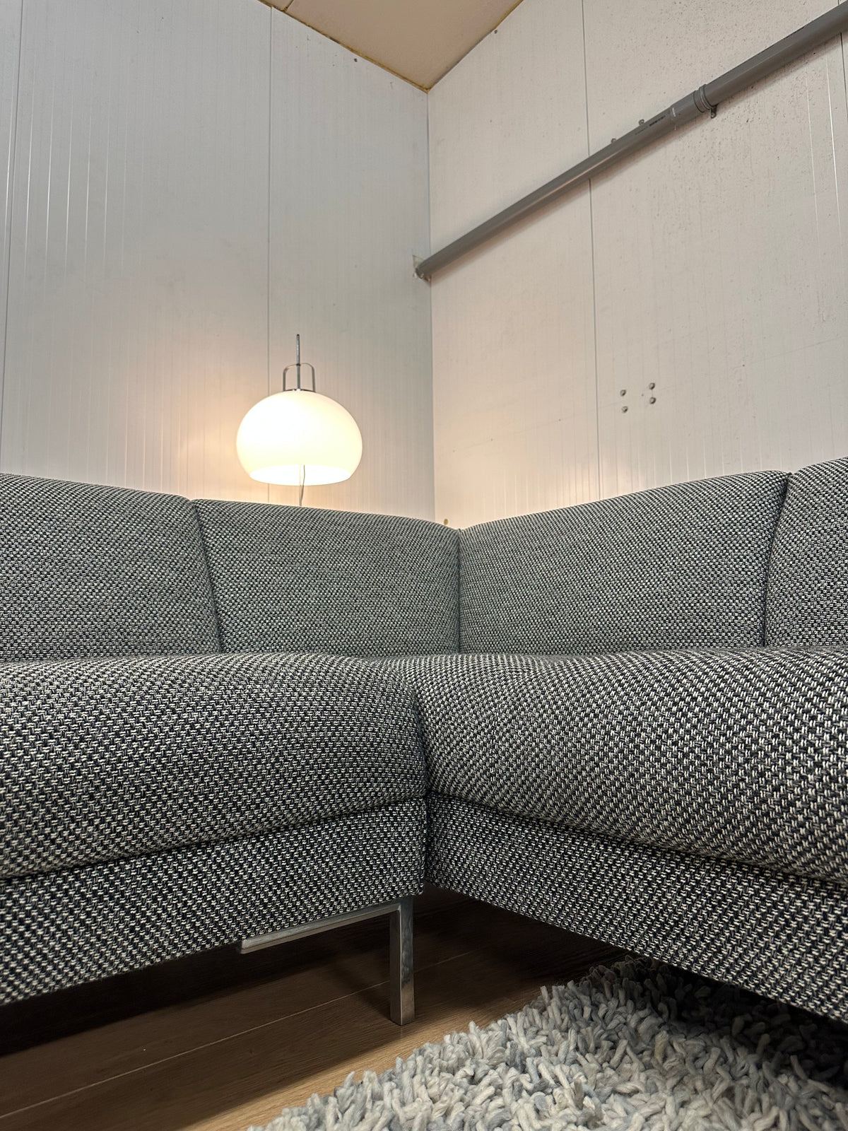 PROF. GEREINIGD ZGAN Design on Stock Aikon Lounge Hoekbank