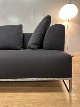 Herstofferen? B&B Italia Solo 3-Zitsbank Zwart met 4 Kussens