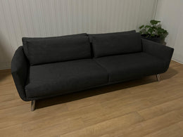 ZGAN Design on Stock Byen Lounge Zitsbank ~ NP: €4.000