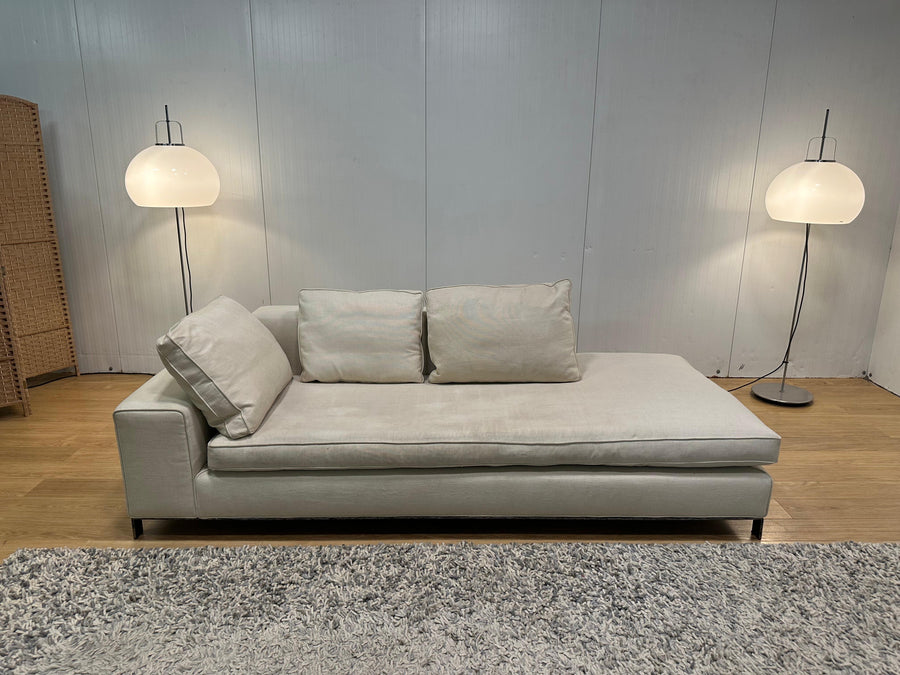 SPOTPRIJS Minotti Crèmekleurige Bank – Ter Herstoffering
