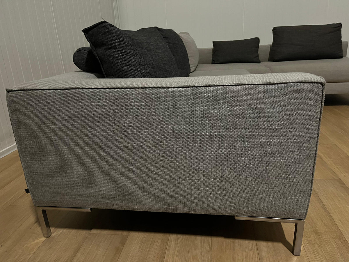 WEG=WEG ZGAN Design on Stock Aikon Lounge Hoekbank NP: €8000