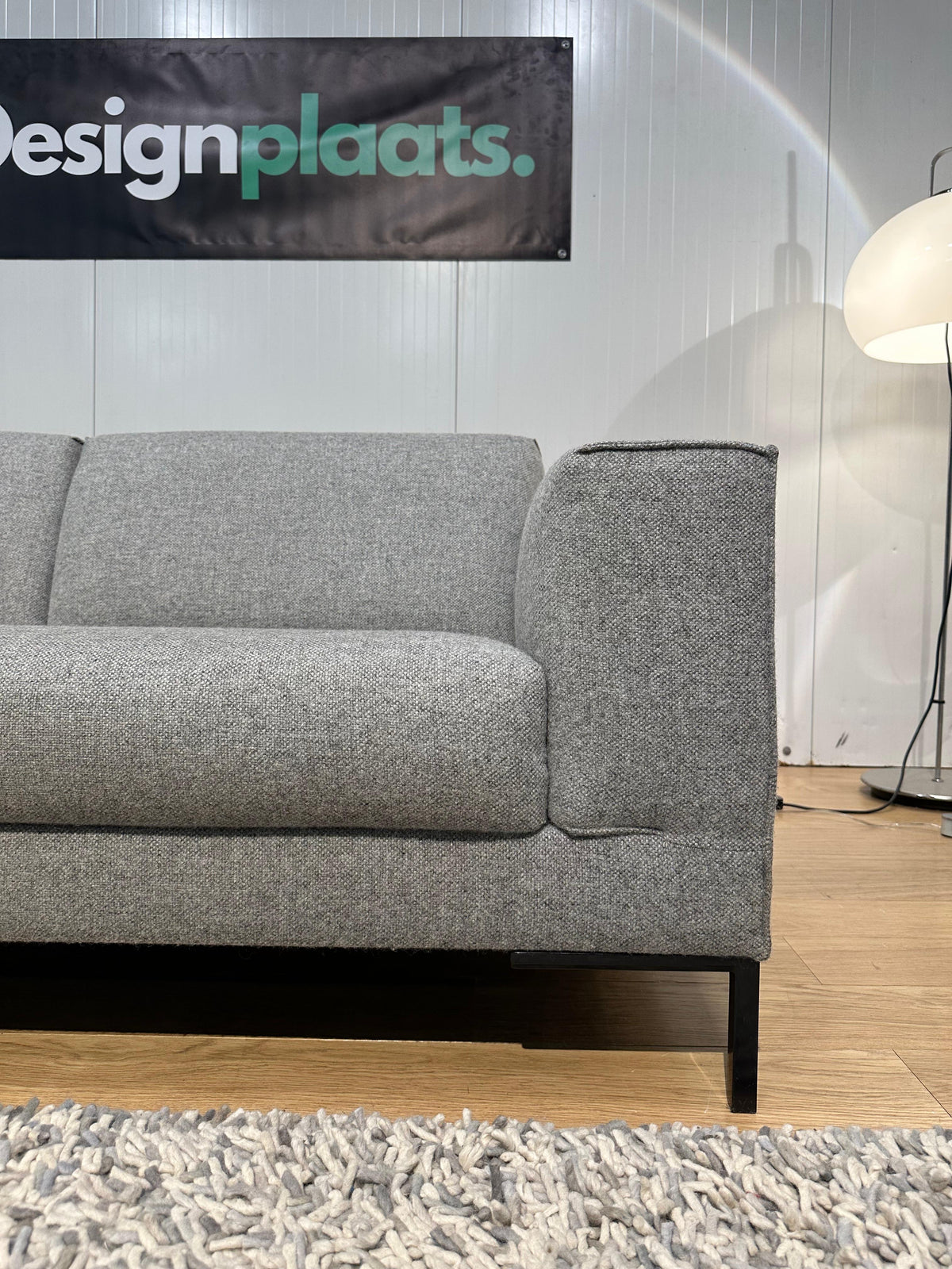 Lichtgrijze Aikon 2-zits Ploegwool – Design on Stock