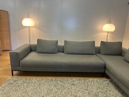 Design on Stock Aikon Lounge Bank | Professioneel Gereinigd