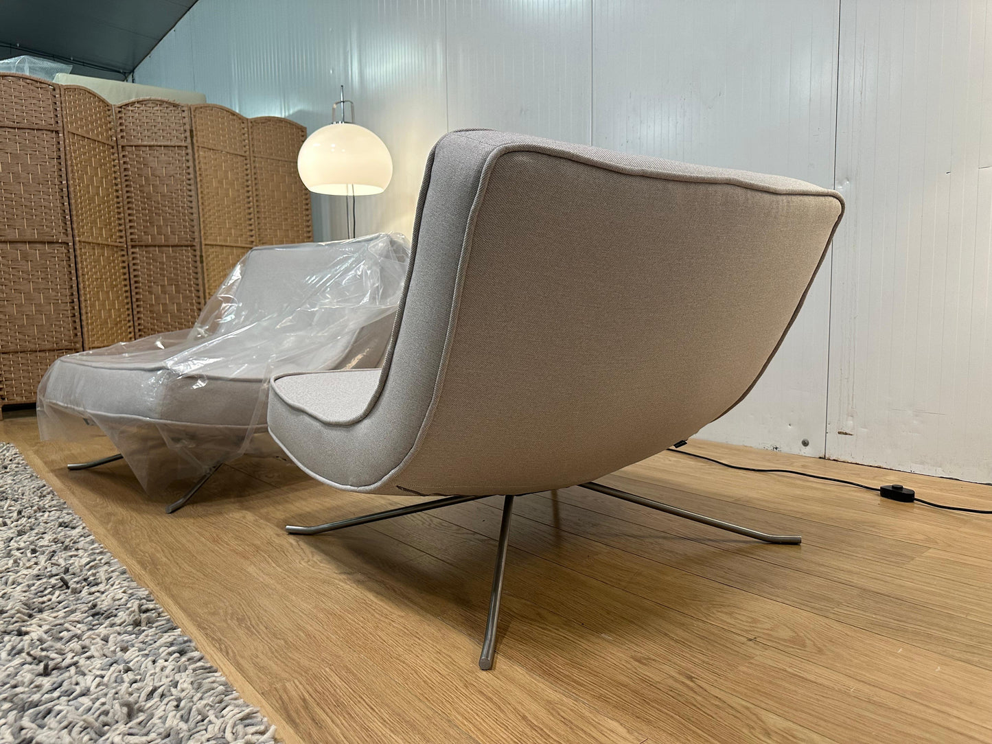 2x Nieuw Gestoffeerde Ligne Roset Pop Lounge Fauteuils