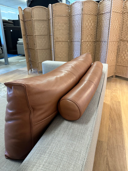 ZGAN Design on Stock Aikon Cera Leren Kussen 115x21x47