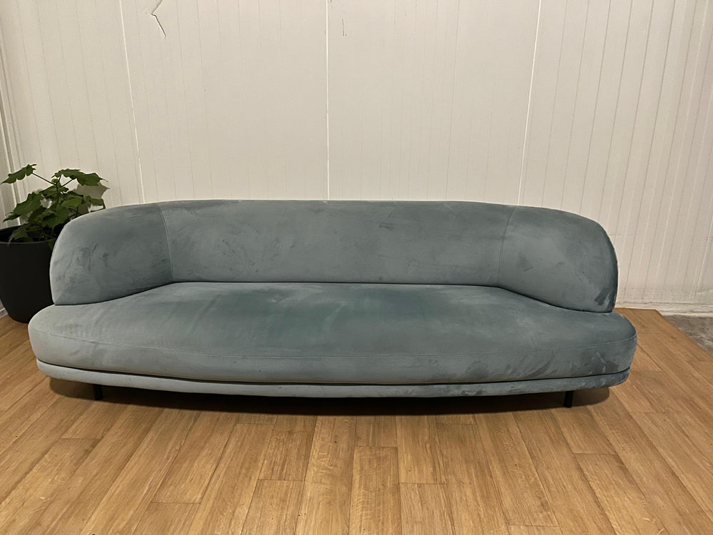 Bolia Designbank Lichtblauw ~ Ruim Zitten in Stijl NP: €3000