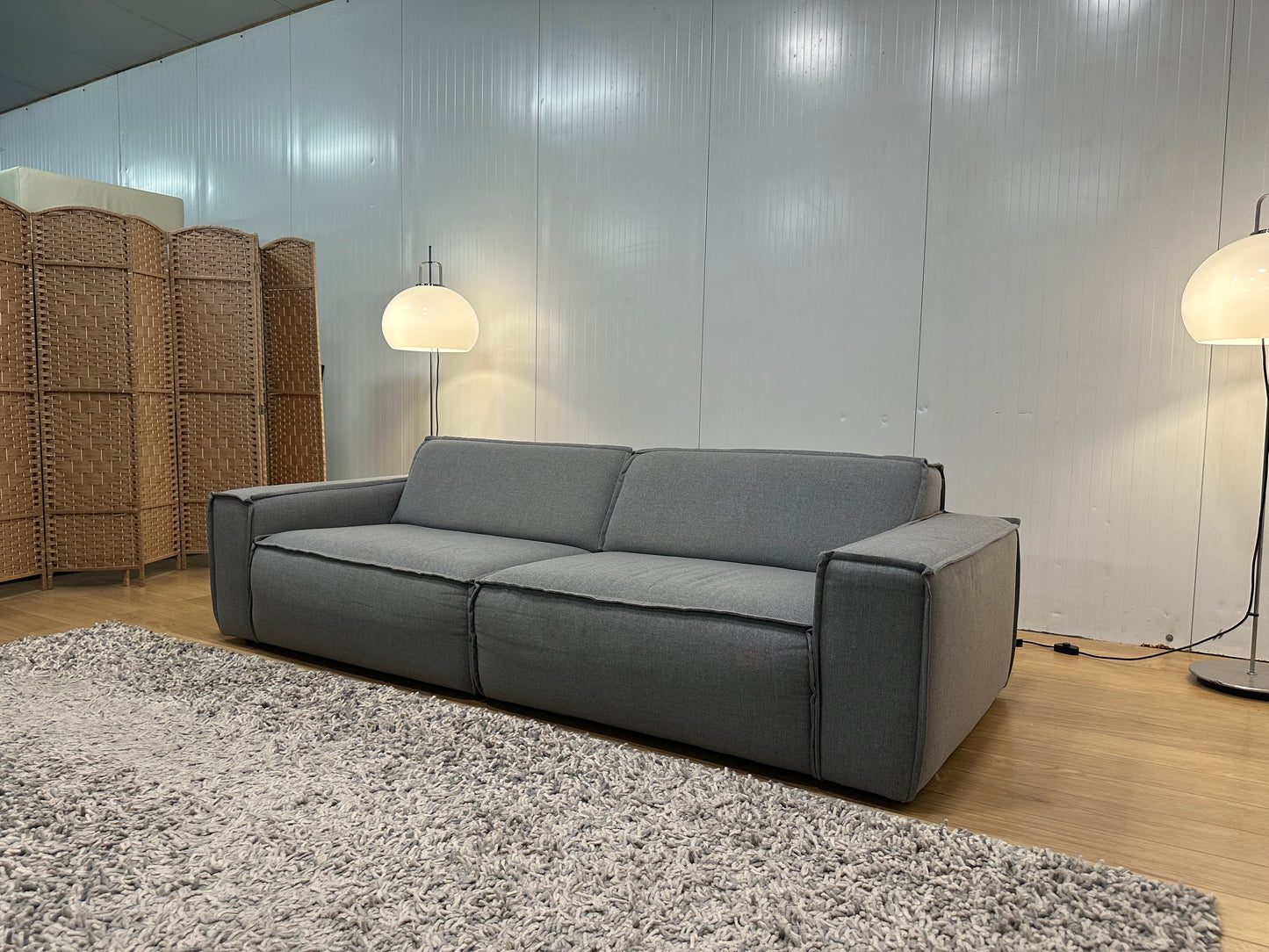 Grijze Fést 3-zits Bank Kvadrat Wol 250 cm Breed NP: €4.000