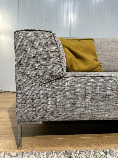 NIEUWSTAAT Design on Stock 2.5-zits bank + Hocker – Beige