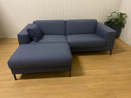 ZGAN Design on Stock Aikon Denim Bank met Hocker - €7.000