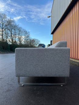 NIEUWSTAAT Artifort Mare Grijs 2.5-Zitsbank - NP: €5.235