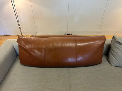 ZGAN Design on Stock Aikon Cera Leren Kussen 115x21x47