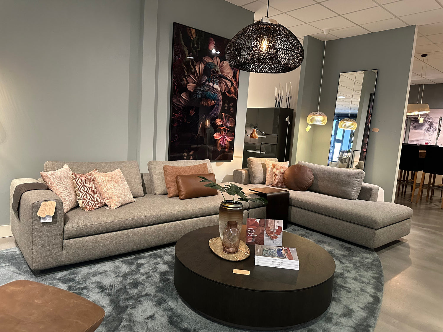Design on Stock Showroommodel Vilaz Hoekbank + Hocker