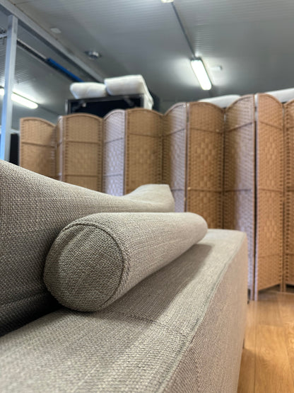 Design on Stock Aikon Lounge beige | RVS poten - NP: €7.500
