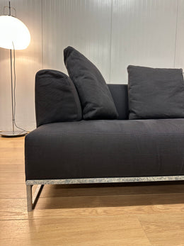 Herstofferen? B&B Italia Solo 3-Zitsbank Zwart met 4 Kussens