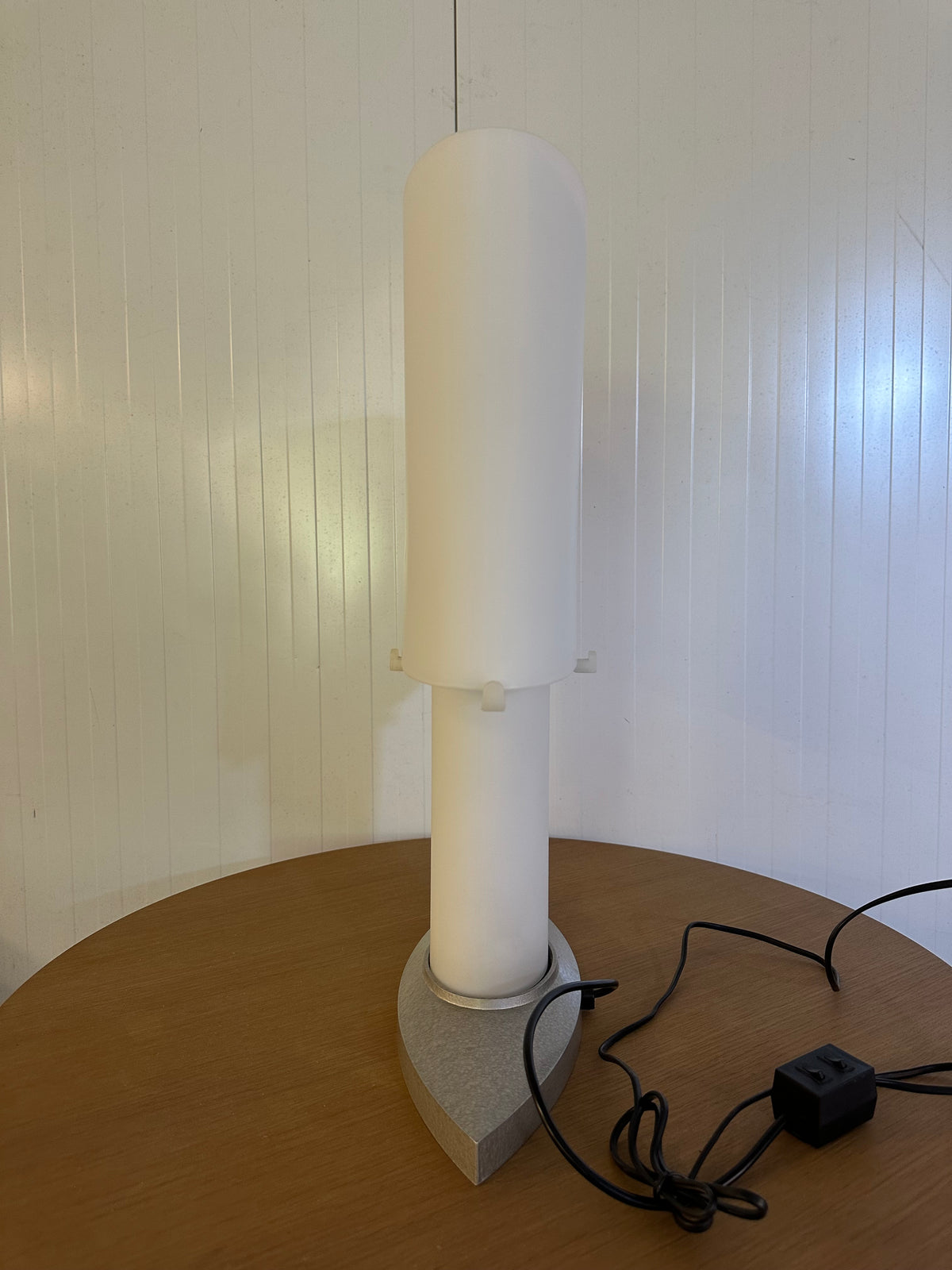 NIEUWSTAAT 2x Daniela Puppa Tafellamp voor Fontana Arte 1994