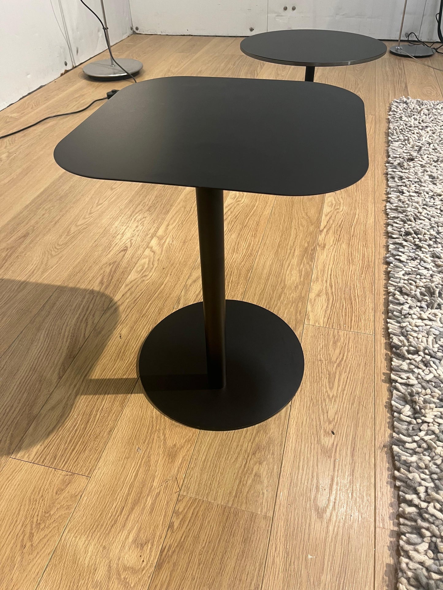 Design Bijzettafel Matzwart – Minimalistisch & Tijdloos