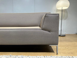 ZGAN Design on Stock Bloq 2,5-zitsbank – NP: €2.800