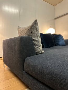 (NIEUWSTAAT) B&B Italia Ray Hoekbank ~ Nieuwprijs €12.500