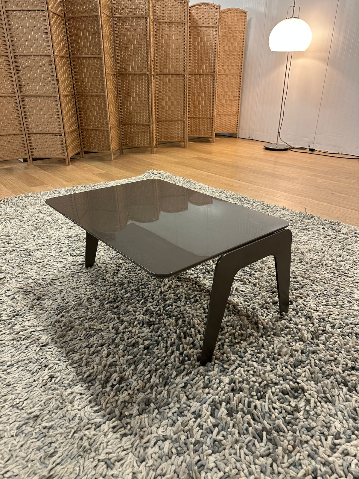 Minotti Kirk Jut Out Bijzettafel | Luxe Design