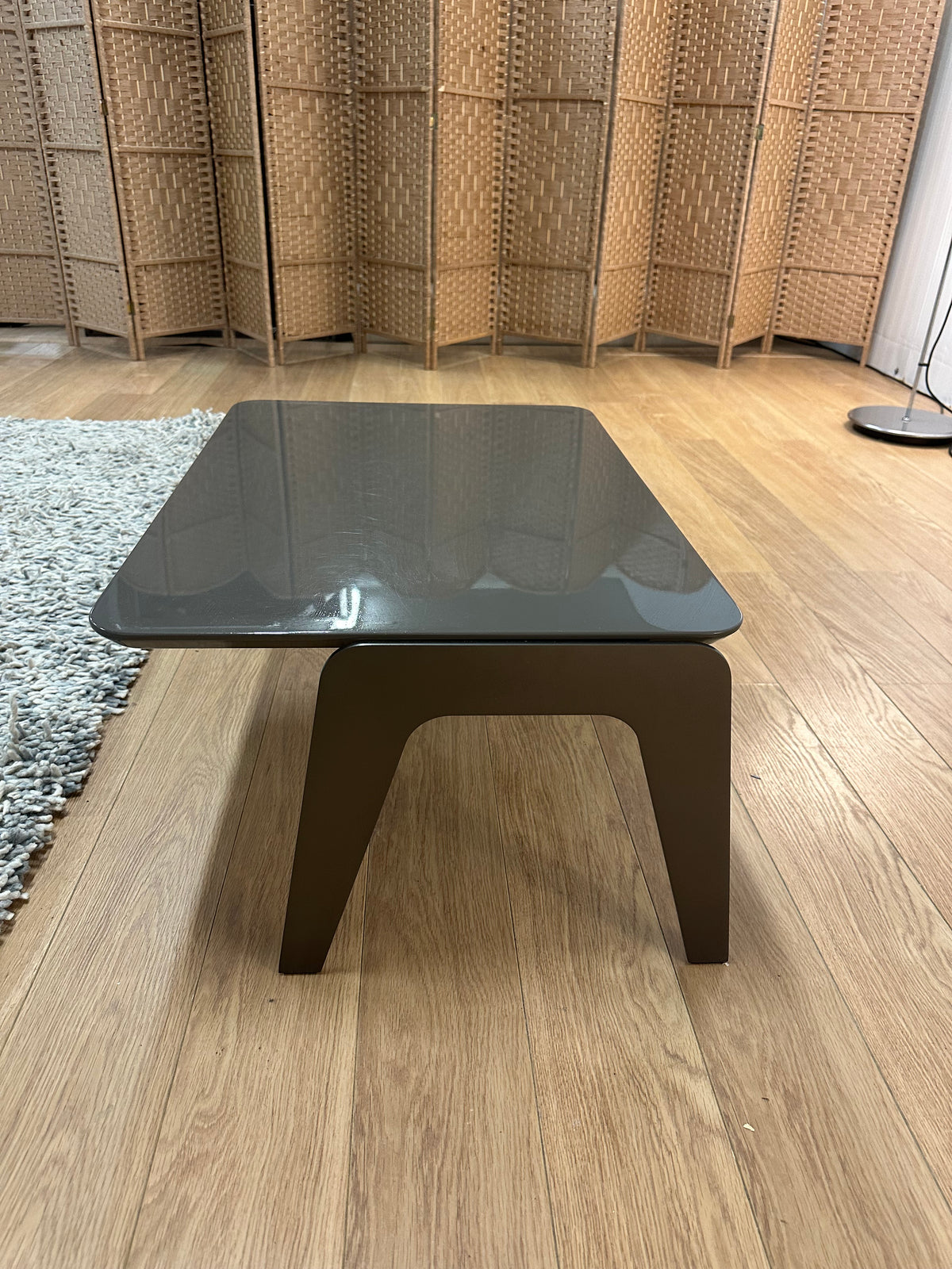 Minotti Kirk Jut Out Bijzettafel | Luxe Design
