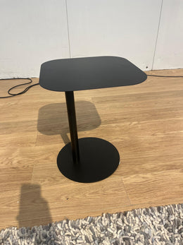 Design Bijzettafel Matzwart – Minimalistisch & Tijdloos