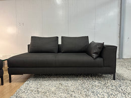 ZGAN 2x Design on Stock Aikon Lounge Banken NP: €8.000