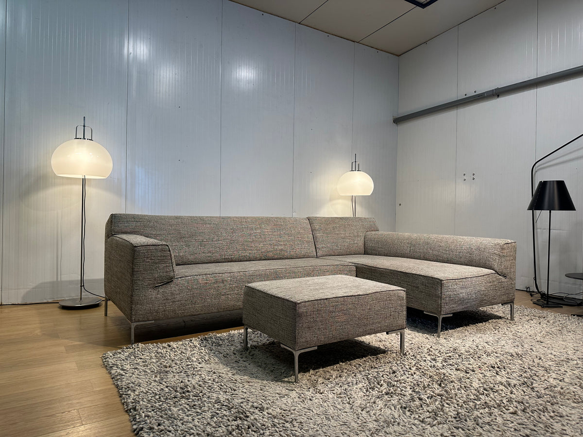 Design on Stock Bloq Hoekbank + Hocker Beige - NP: €7.500