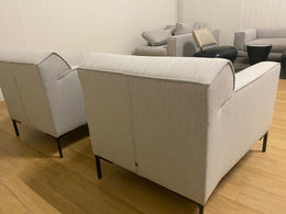 ZGAN 2x Witte Design on Stock Fauteuils - Wol NP: €4.500