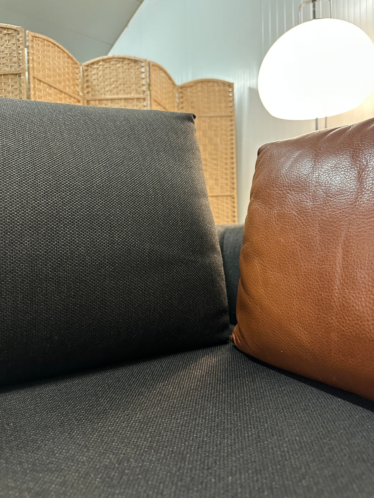 ZGAN 2x Design on Stock Aikon Lounge Banken NP: €8.000