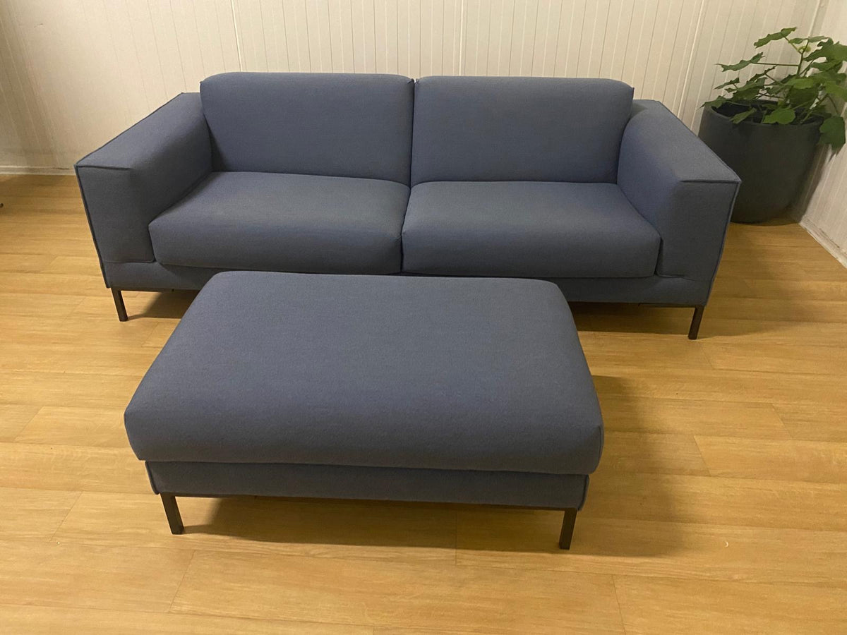 ZGAN Design on Stock Aikon Denim Bank met Hocker - €7.000