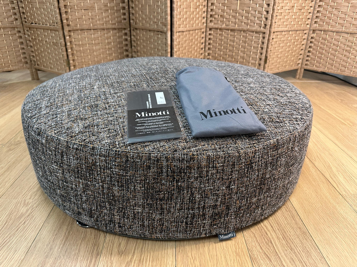 Nieuwstaat Minotti Hocker Davis | Luxe Design & Comfort