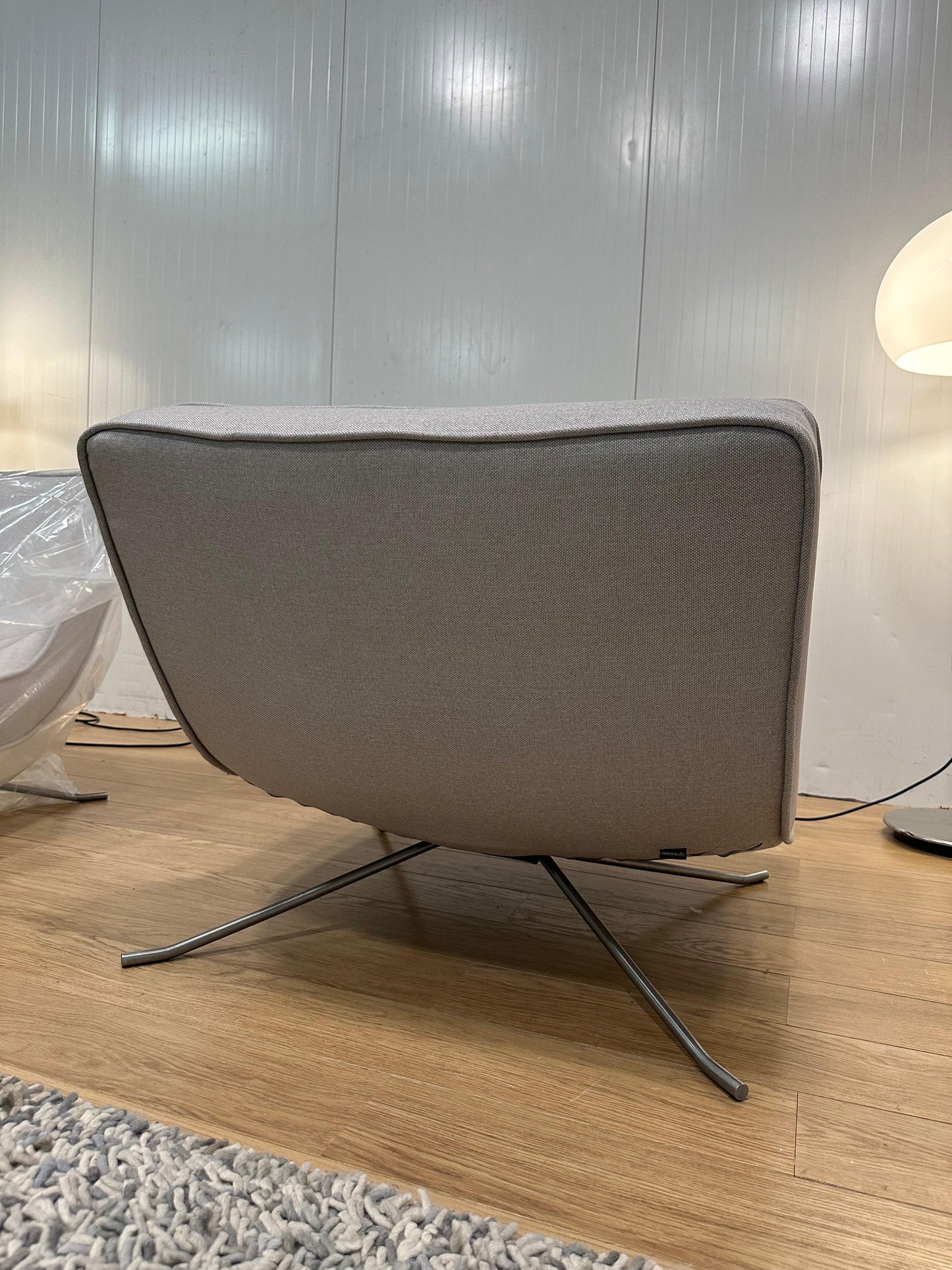 2x Nieuw Gestoffeerde Ligne Roset Pop Lounge Fauteuils