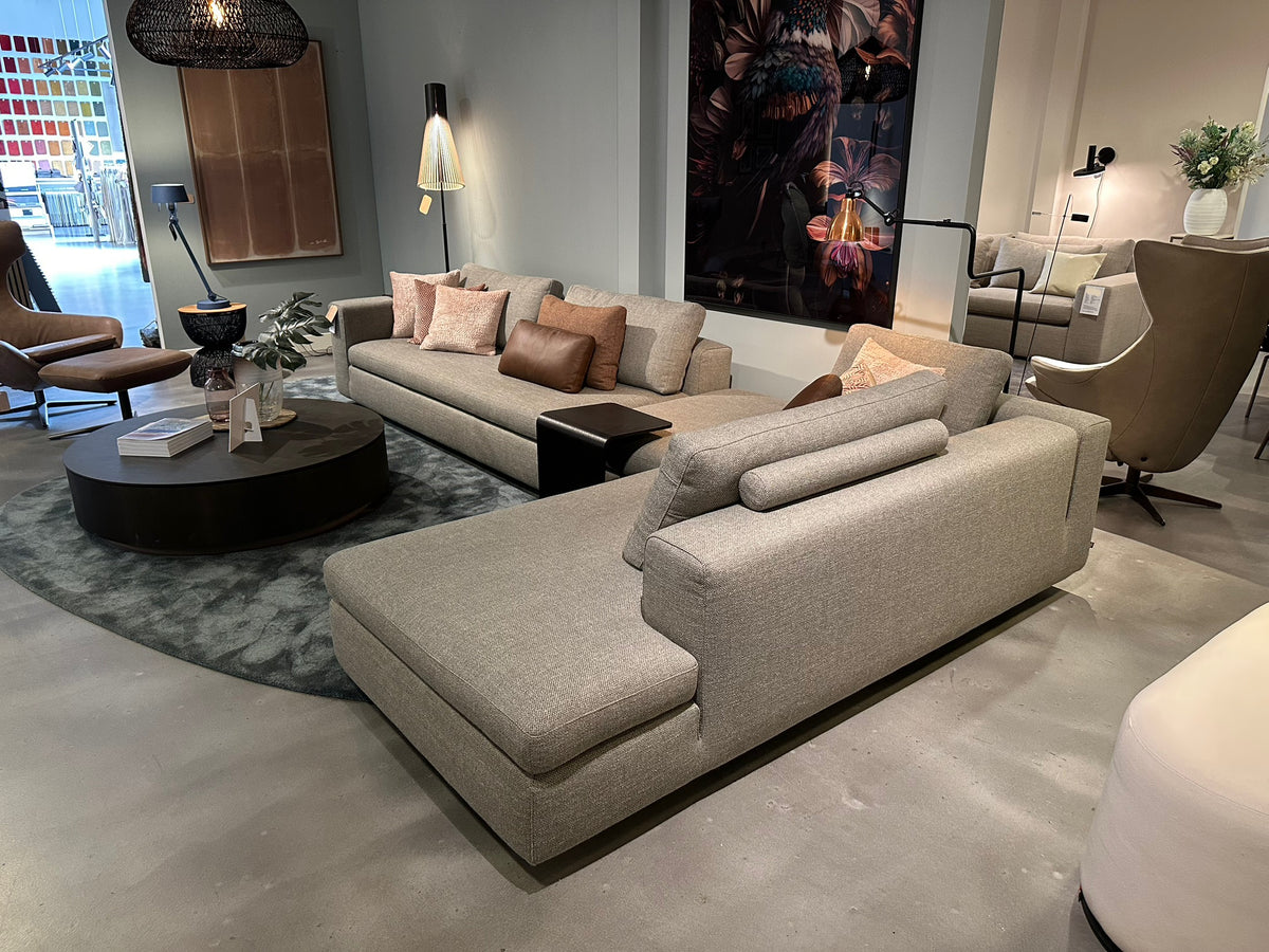 Design on Stock Showroommodel Vilaz Hoekbank + Hocker