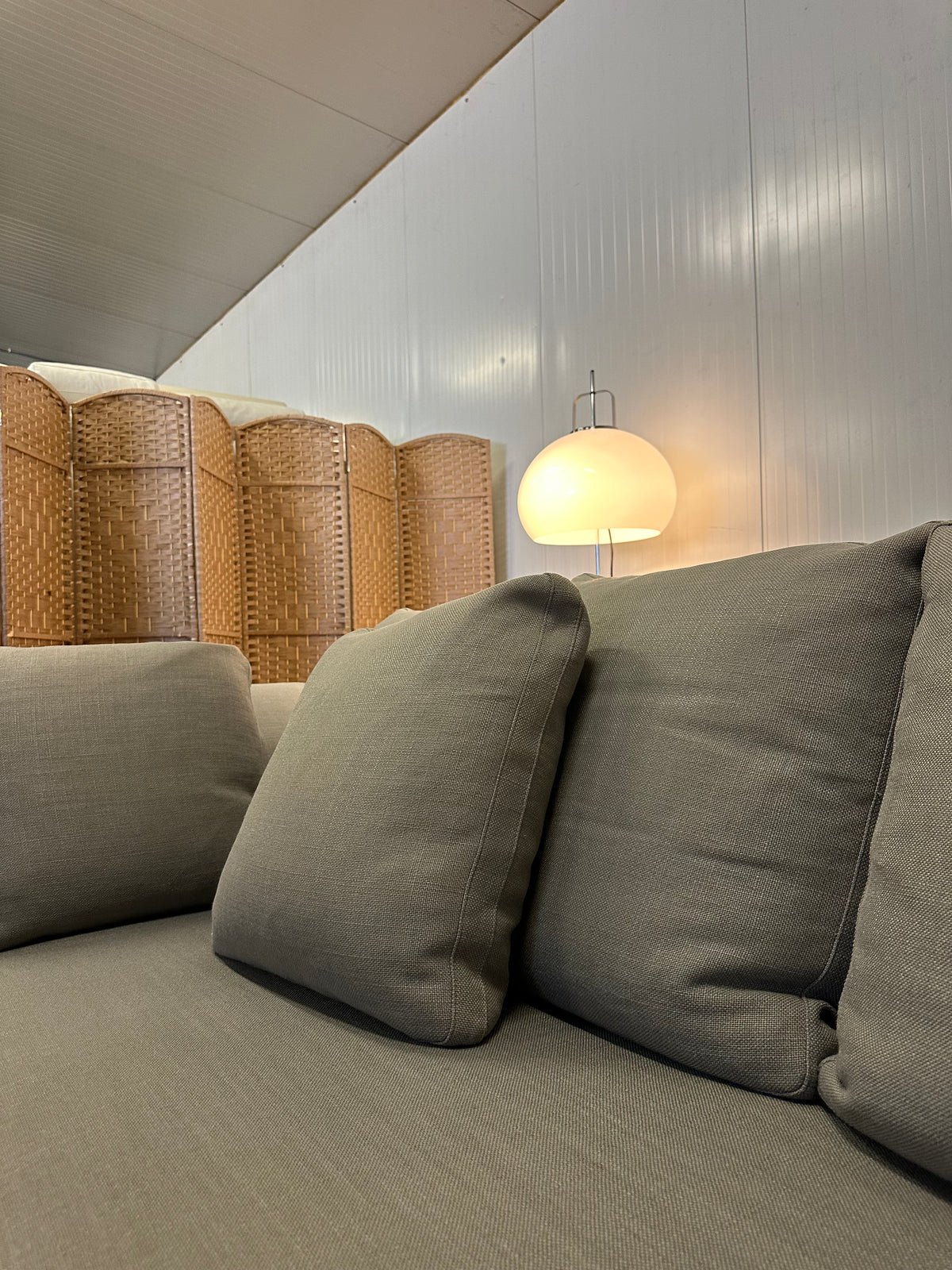 Nieuwstaat Minotti Collar Hoekbank met Minotti Bijzettafel