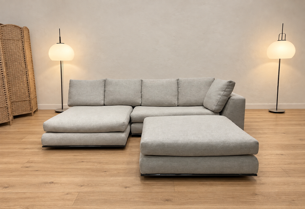 Nieuw gestoffeerde Minotti Hamilton Hoekbank & Hocker