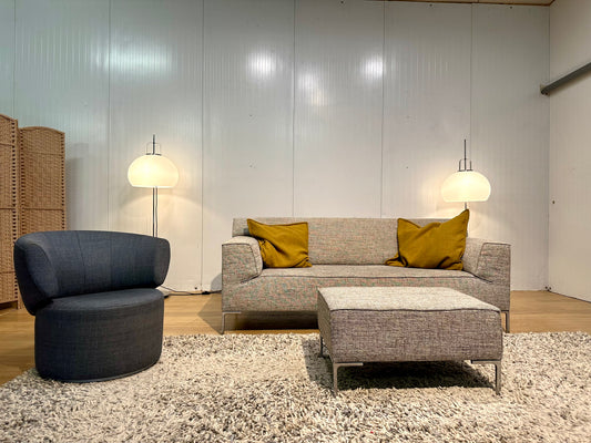 NIEUWSTAAT Design on Stock 2.5-zits bank + Hocker – Beige