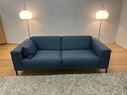 SHOWROOMMODEL Design on stock Aikon Ploegwool 28 Denim