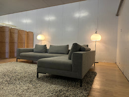 Design on Stock Aikon Lounge Bank | Professioneel Gereinigd