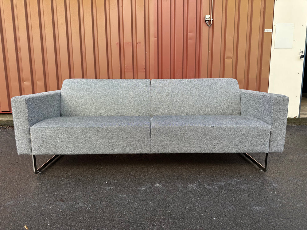 NIEUWSTAAT Artifort Mare Grijs 2.5-Zitsbank - NP: €5.235