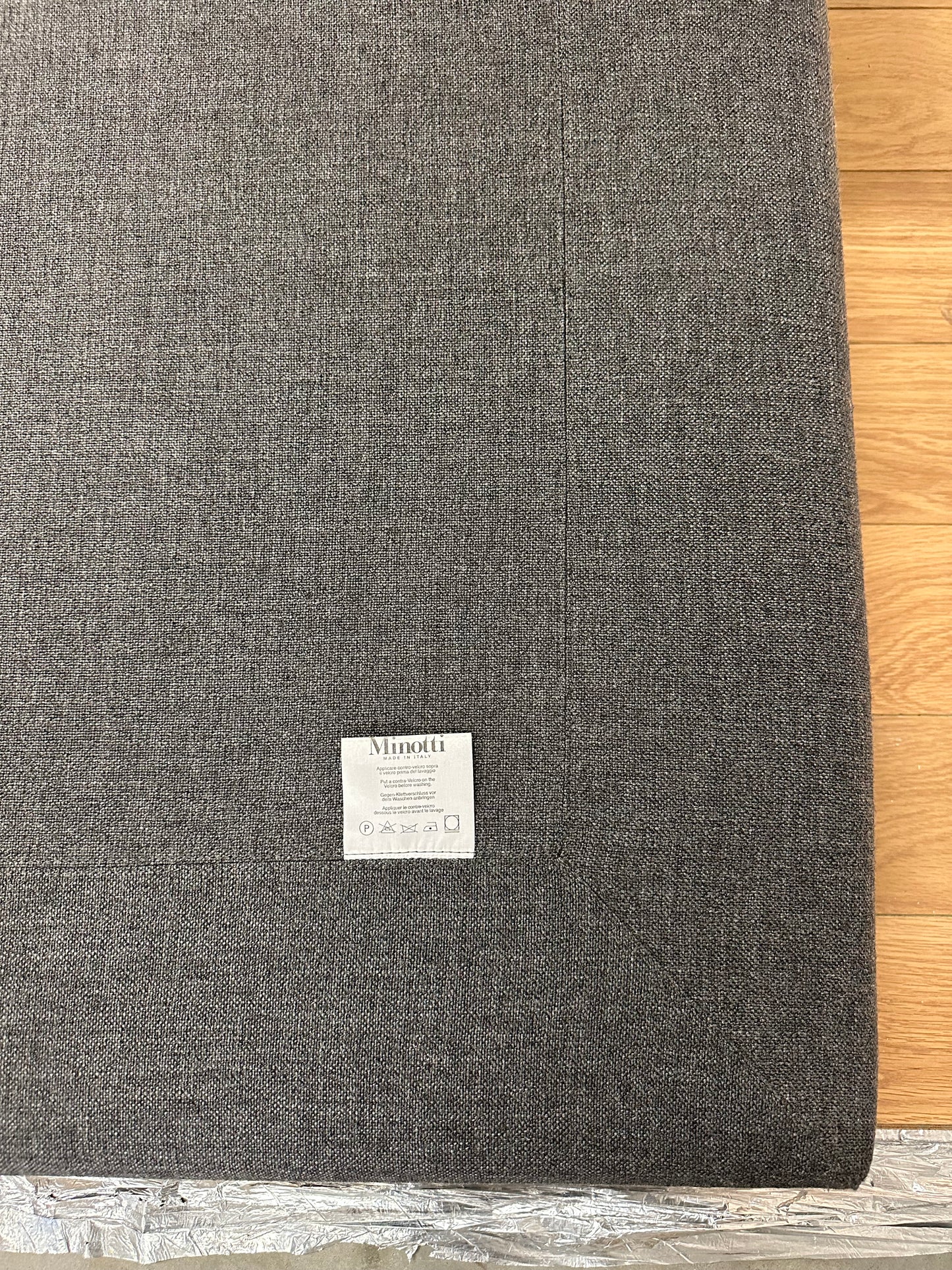 SHOWMODEL Minotti Andersen Hoekbank Donkergrijs NP: €27.500