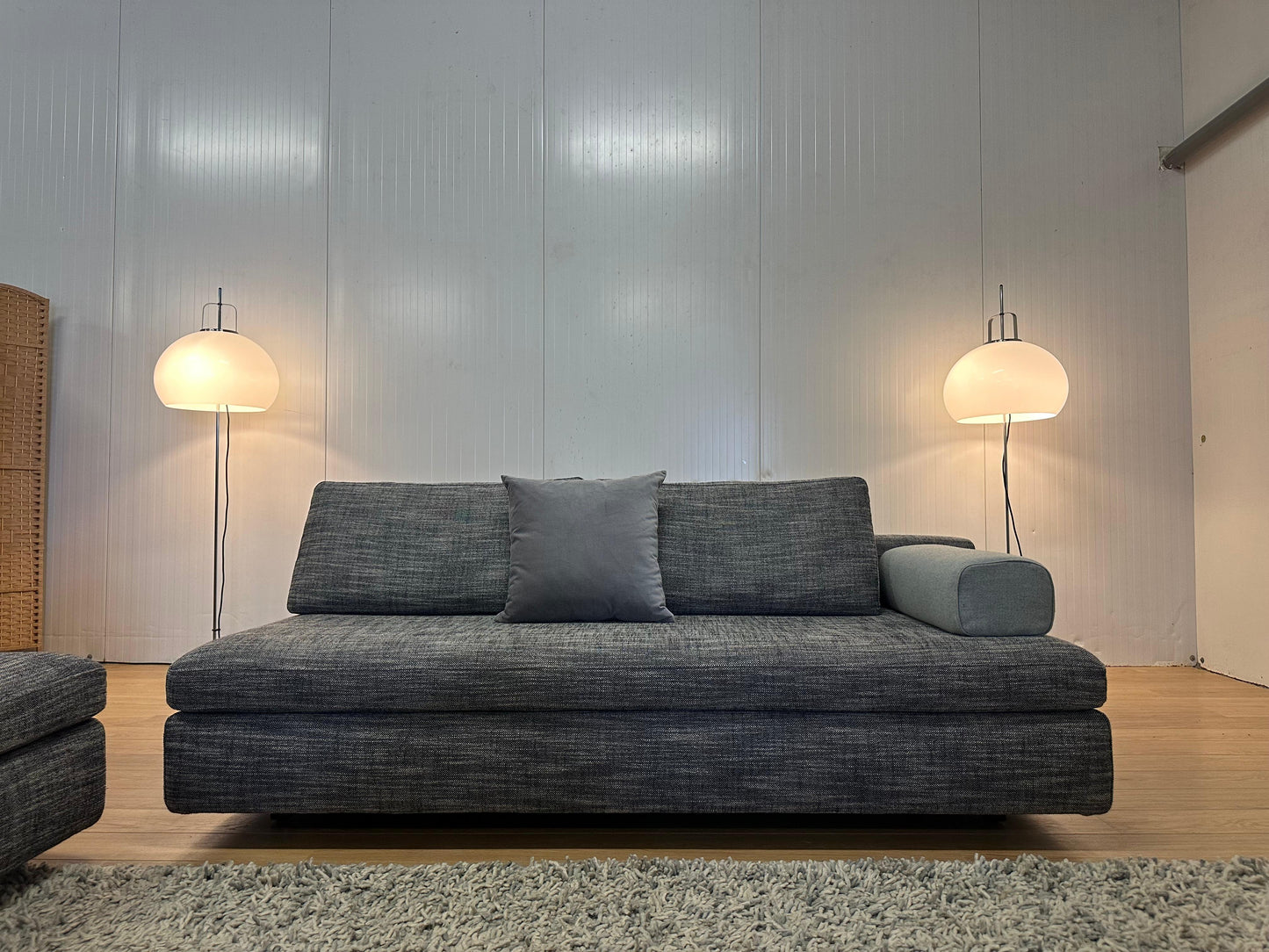 NIEUWSTAAT Design on Stock Vilaz Modulaire Bank | NP: €8.000